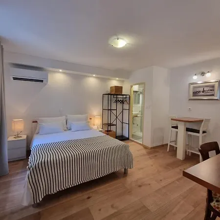 Riva Apartmán Hvar Town