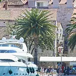 Riva Apartment Hvar Town