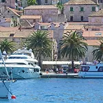 Riva Apartment Hvar Town